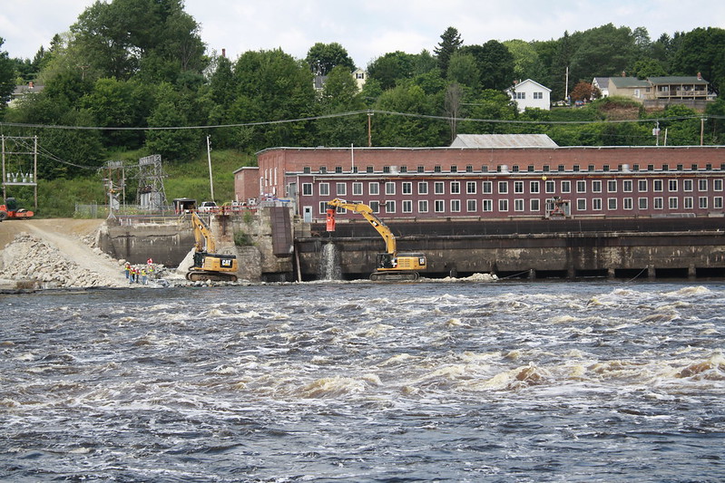 Breaching dam