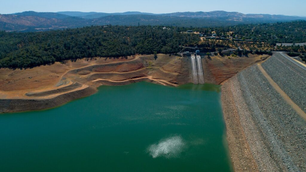 dam and reservoir